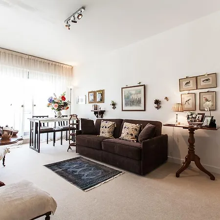 General Bertrand Halldis Apartment *