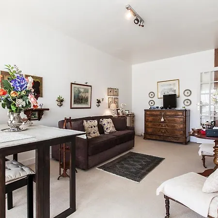 General Bertrand Halldis Apartment